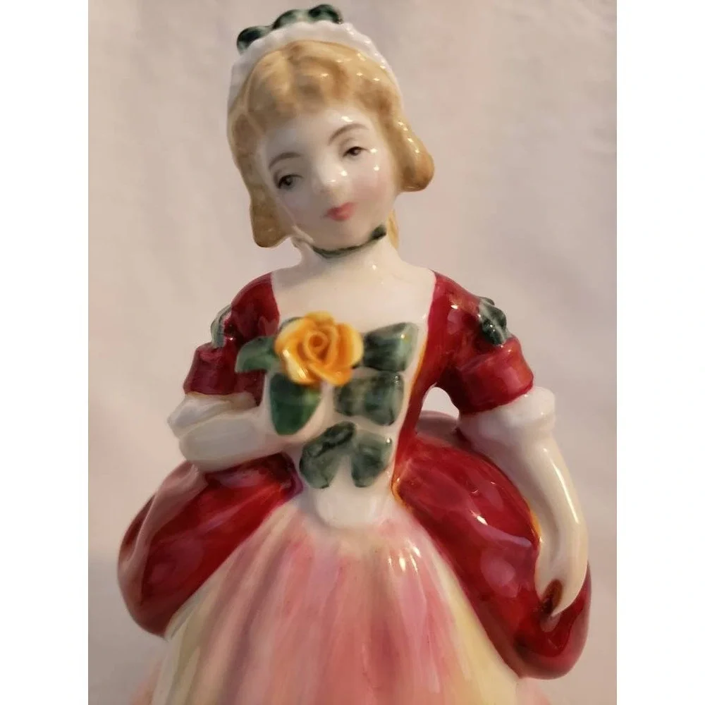 Vintage Royal Doulton Valerie HN2107